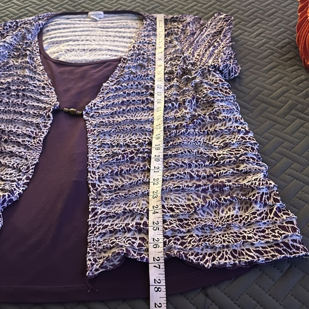 Jaclyn Smith Purple and White Top - Picture 6 of 10